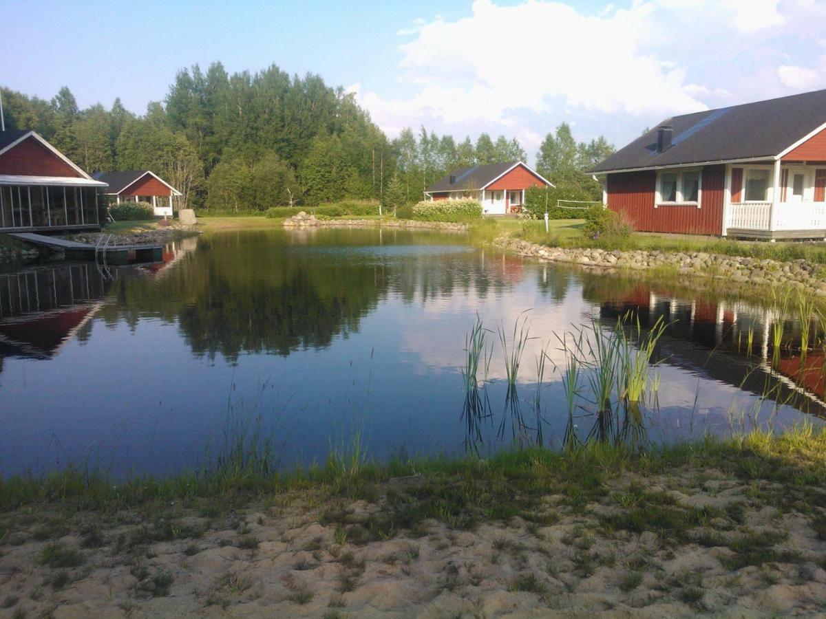 Hannunluhdan Lomamoekit Karijoki Exterior photo